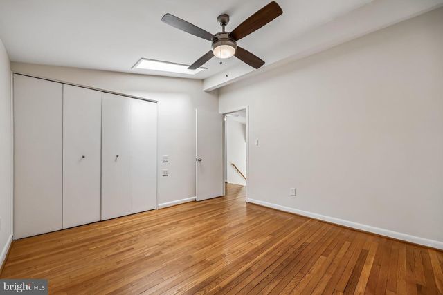 300 GILSAN CT, Silver Spring, MD 20902