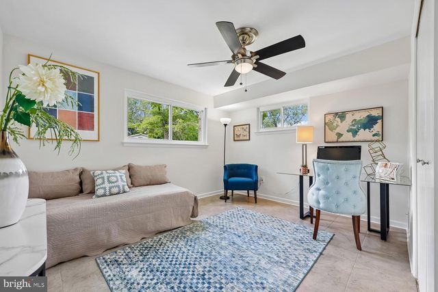 300 GILSAN CT, Silver Spring, MD 20902