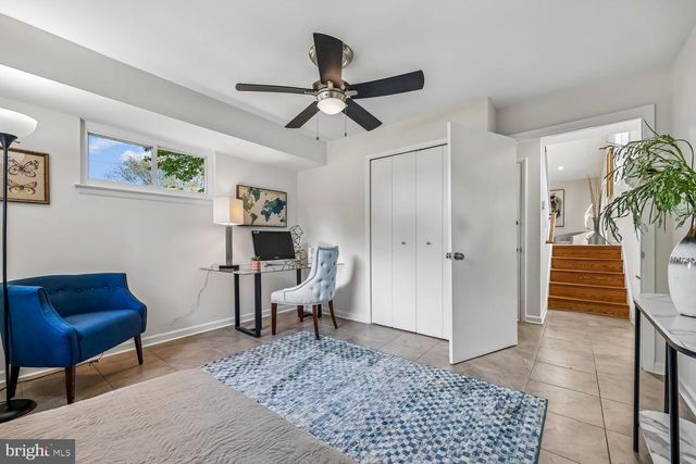 300 GILSAN CT, Silver Spring, MD 20902