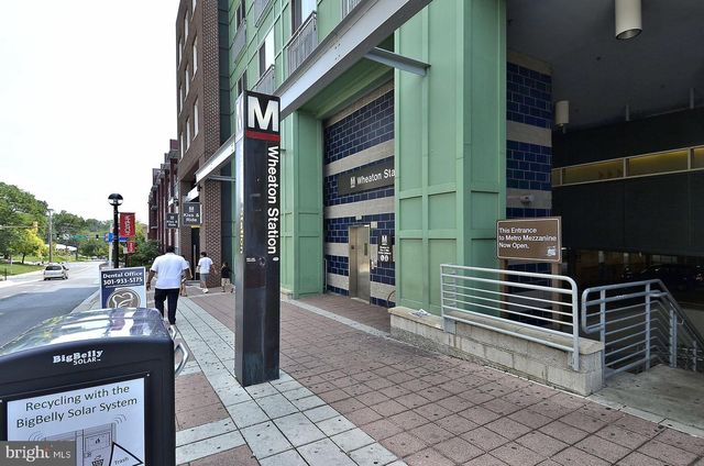 300 GILSAN CT, Silver Spring, MD 20902