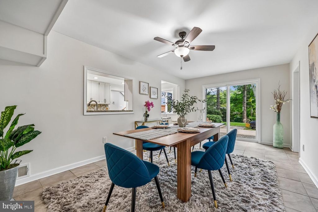 Image 51 of property listing at 300 GILSAN CT, Silver Spring, MD 20902