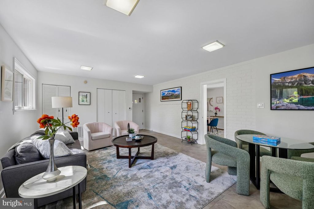 Image 55 of property listing at 300 GILSAN CT, Silver Spring, MD 20902