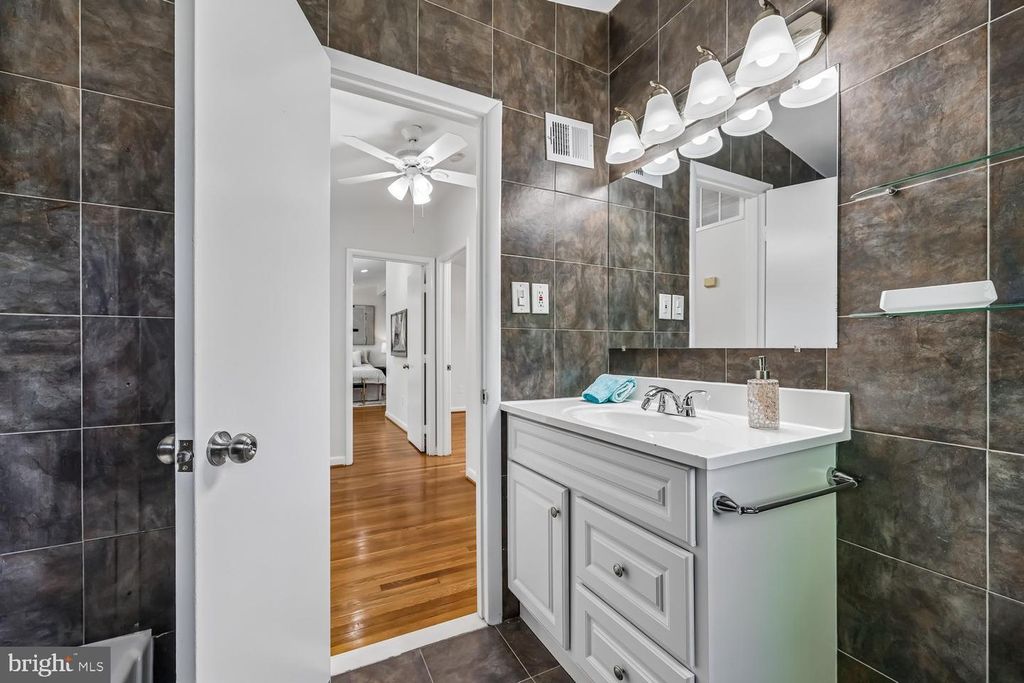 Image 82 of property listing at 300 GILSAN CT, Silver Spring, MD 20902