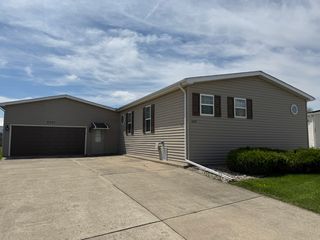 5127 Lucille Drive, Monee, IL 60449