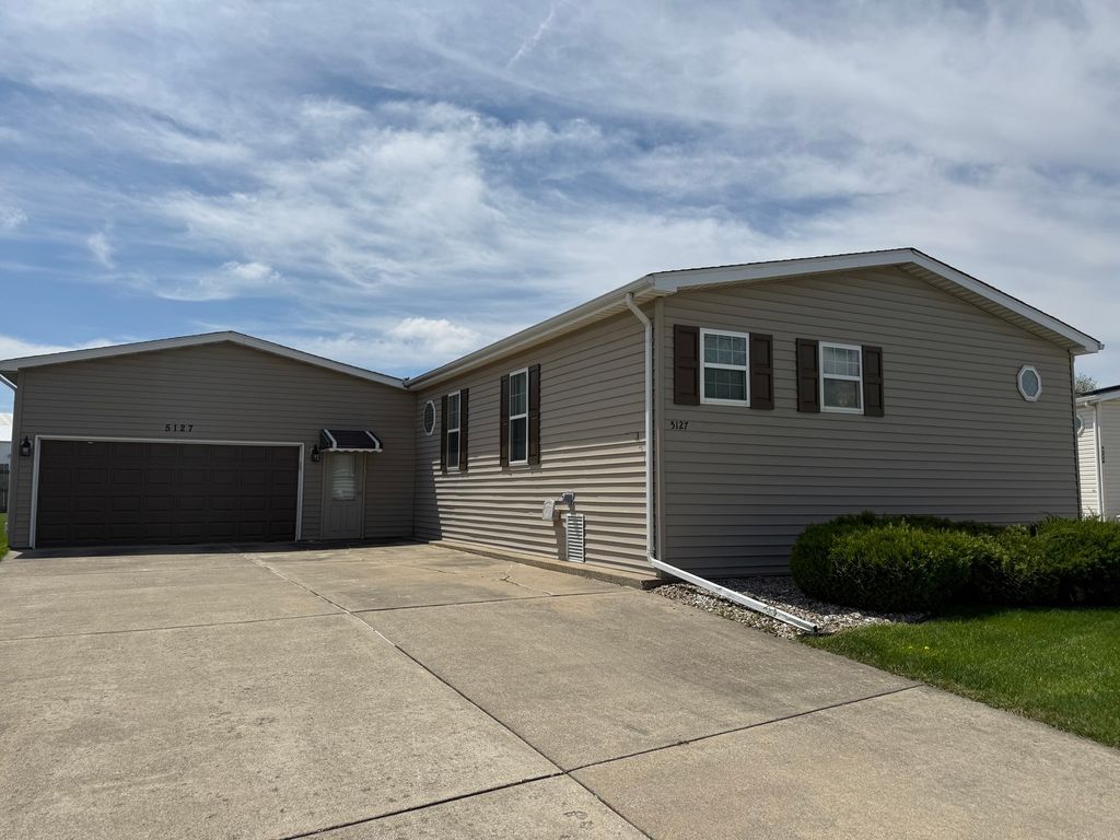 5127 Lucille Drive, Monee, IL 60449