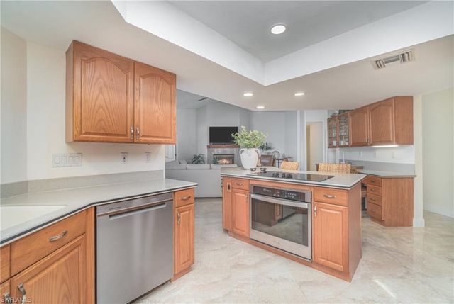 5450 Harborage DR, Fort Myers, FL 33908