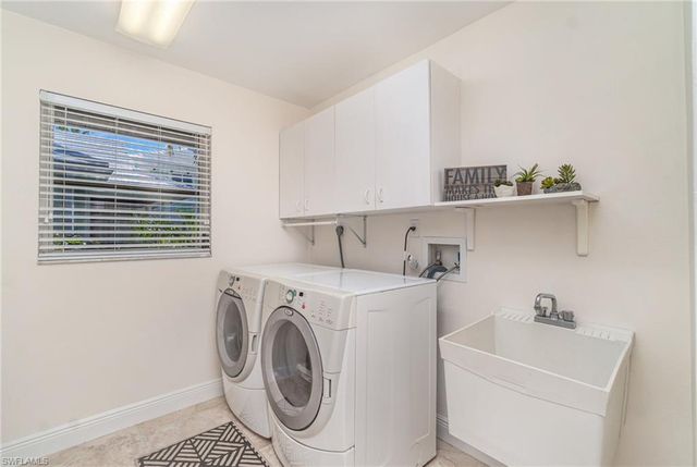 5450 Harborage DR, Fort Myers, FL 33908