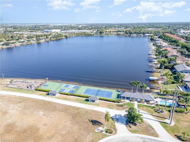 5450 Harborage DR, Fort Myers, FL 33908