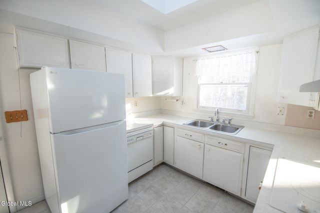 27 Bonner Drive, Queensbury, NY 12804