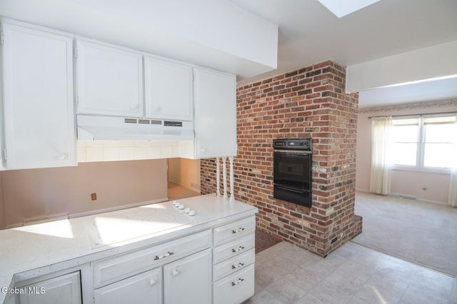 27 Bonner Drive, Queensbury, NY 12804