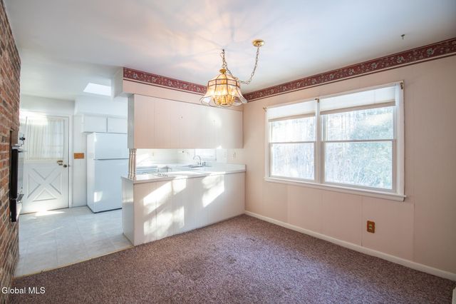 27 Bonner Drive, Queensbury, NY 12804