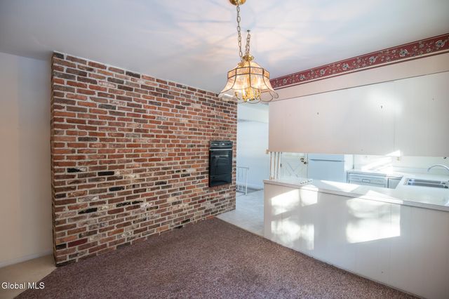 27 Bonner Drive, Queensbury, NY 12804