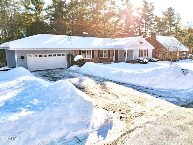 27 Bonner Drive, Queensbury, NY 12804