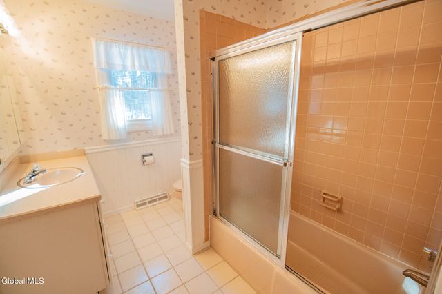 27 Bonner Drive, Queensbury, NY 12804