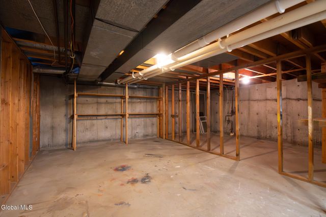 27 Bonner Drive, Queensbury, NY 12804