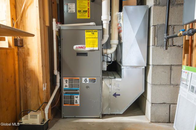 27 Bonner Drive, Queensbury, NY 12804