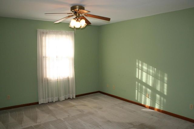 3427 E Elmwood DRIVE, Elmwood Park, WI 53405