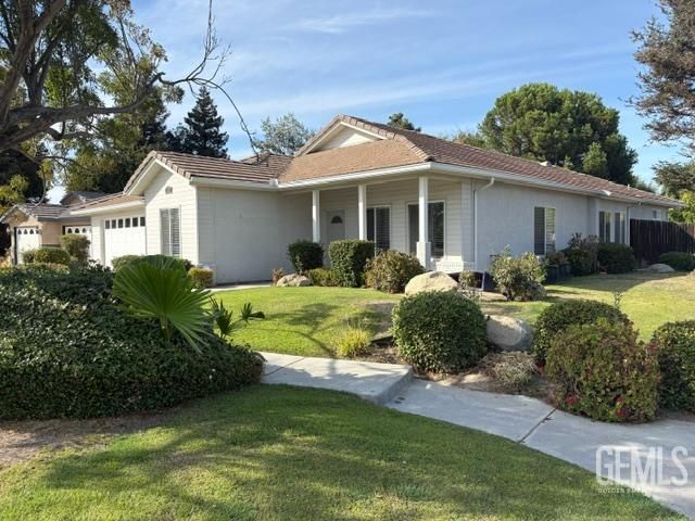 10200 Mersham Hill Drive, Bakersfield, CA 93311