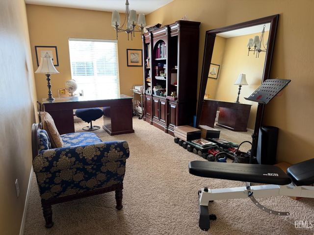 10200 Mersham Hill Drive, Bakersfield, CA 93311