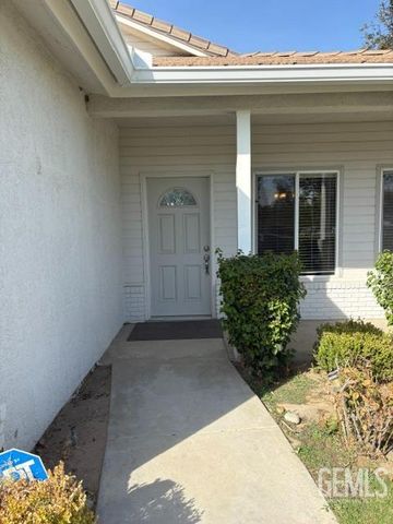 10200 Mersham Hill Drive, Bakersfield, CA 93311