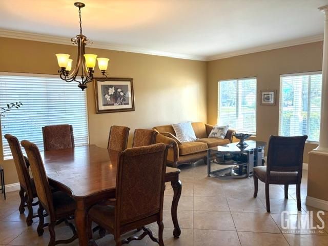 10200 Mersham Hill Drive, Bakersfield, CA 93311