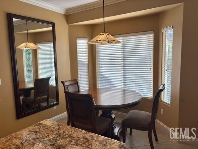 10200 Mersham Hill Drive, Bakersfield, CA 93311