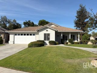 10200 Mersham Hill Drive, Bakersfield, CA 93311