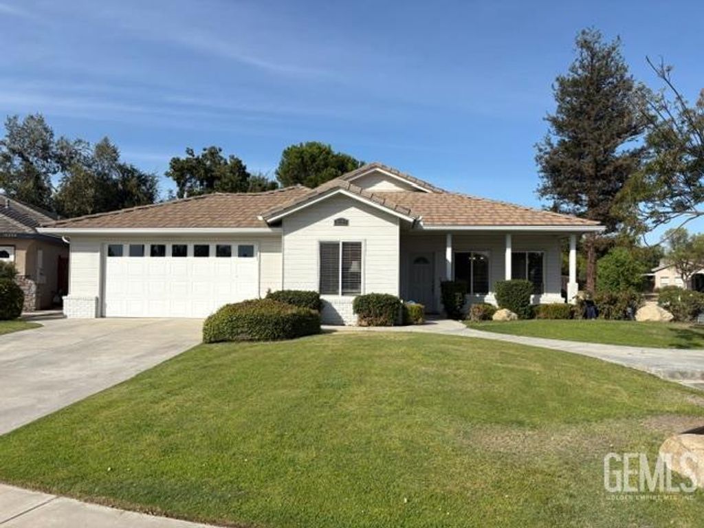 10200 Mersham Hill Drive, Bakersfield, CA 93311