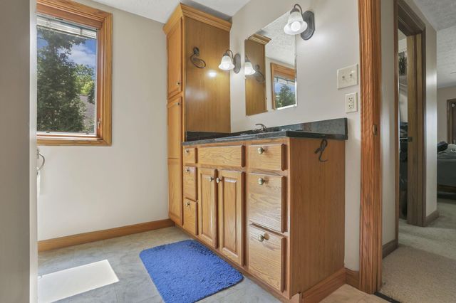 3073 Meadowbrook Drive NE, Lancaster, OH 43130