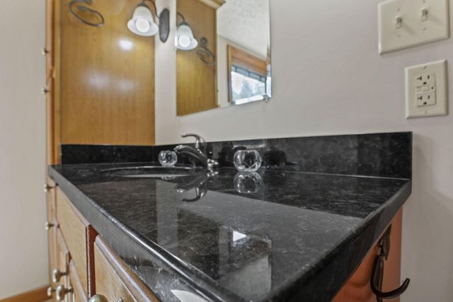 3073 Meadowbrook Drive NE, Lancaster, OH 43130
