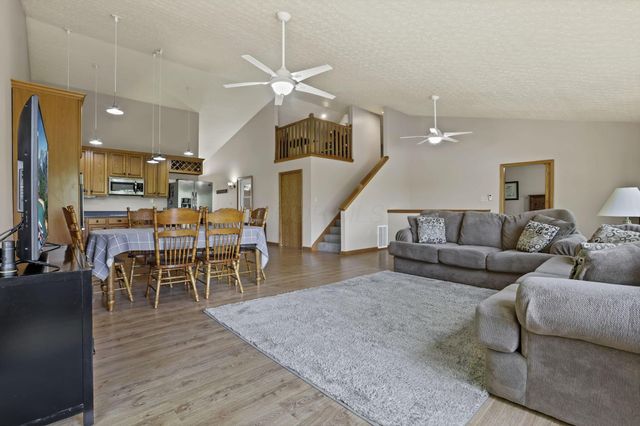 3073 Meadowbrook Drive NE, Lancaster, OH 43130