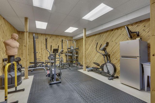3073 Meadowbrook Drive NE, Lancaster, OH 43130