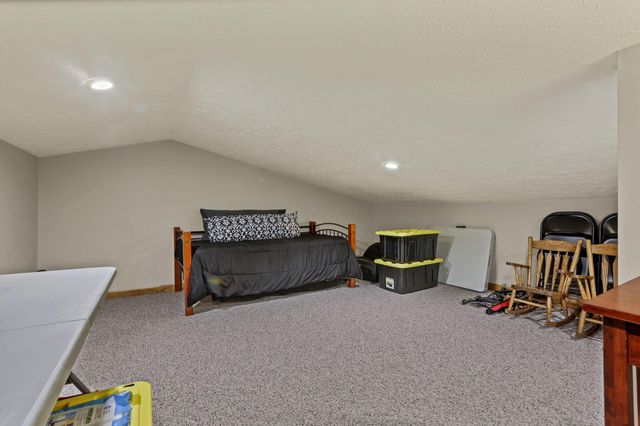 3073 Meadowbrook Drive NE, Lancaster, OH 43130