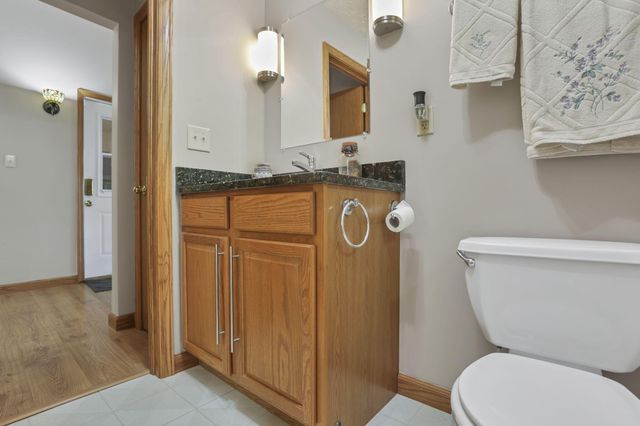 3073 Meadowbrook Drive NE, Lancaster, OH 43130