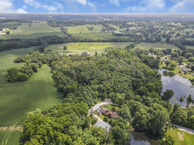 3073 Meadowbrook Drive NE, Lancaster, OH 43130