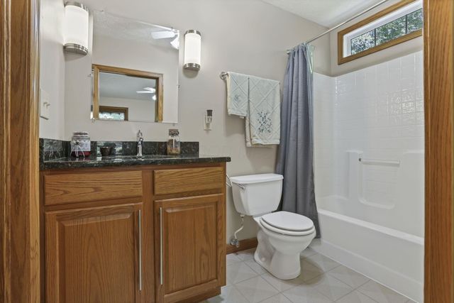 3073 Meadowbrook Drive NE, Lancaster, OH 43130
