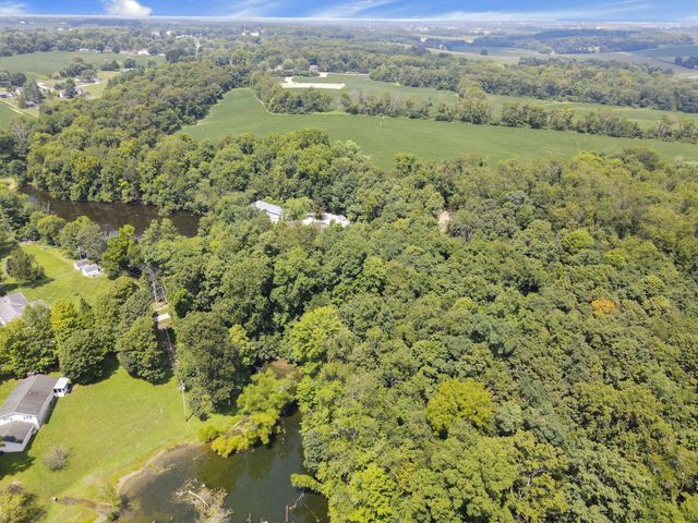 3073 Meadowbrook Drive NE, Lancaster, OH 43130