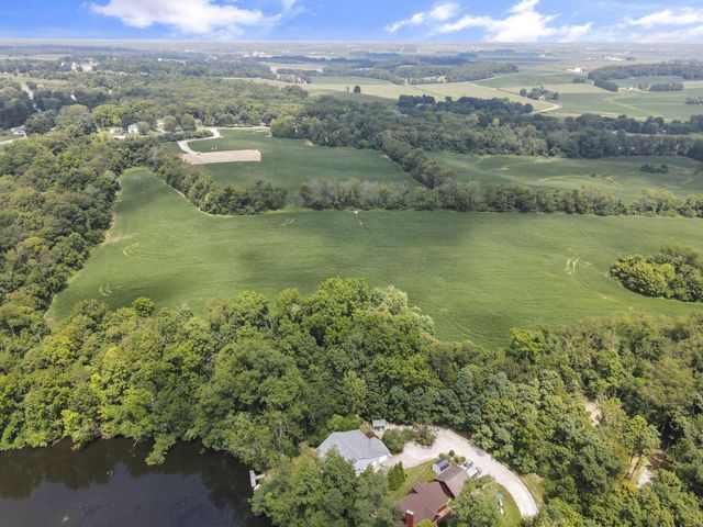 3073 Meadowbrook Drive NE, Lancaster, OH 43130