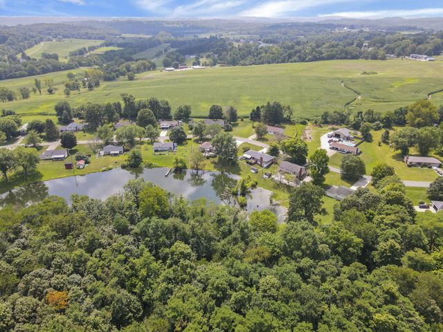 3073 Meadowbrook Drive NE, Lancaster, OH 43130