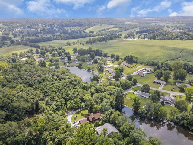 3073 Meadowbrook Drive NE, Lancaster, OH 43130