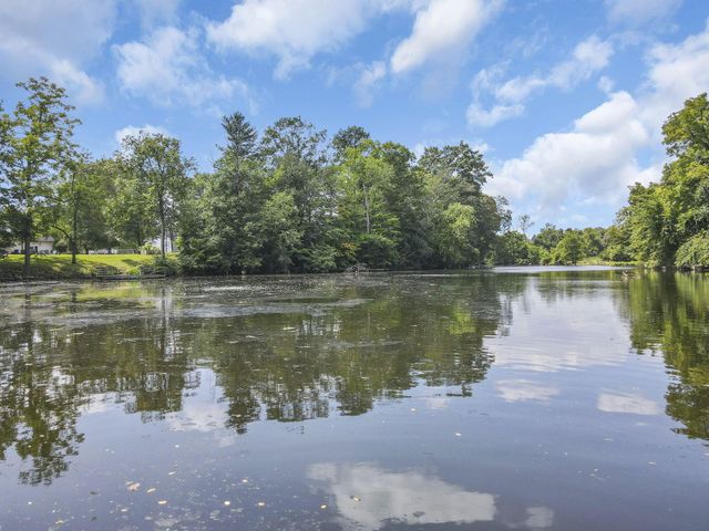 3073 Meadowbrook Drive NE, Lancaster, OH 43130