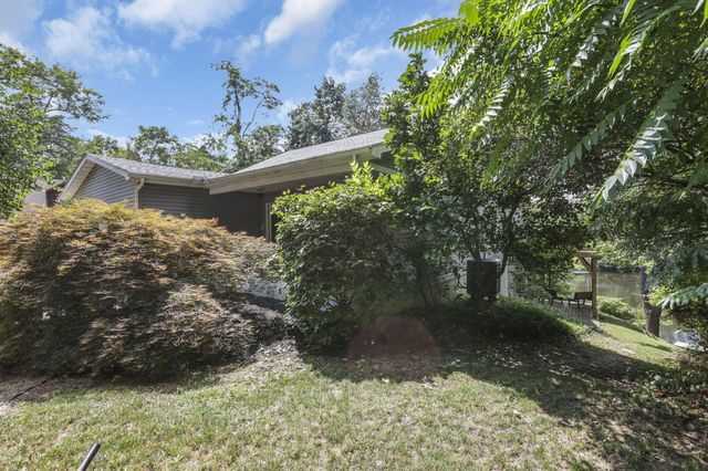 3073 Meadowbrook Drive NE, Lancaster, OH 43130
