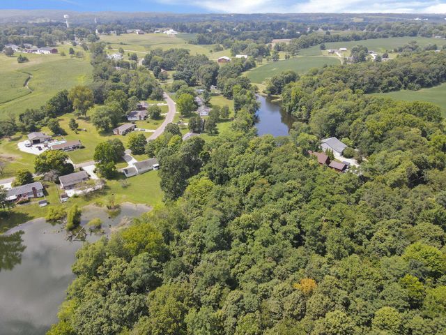 3073 Meadowbrook Drive NE, Lancaster, OH 43130