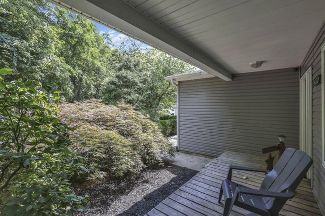 3073 Meadowbrook Drive NE, Lancaster, OH 43130