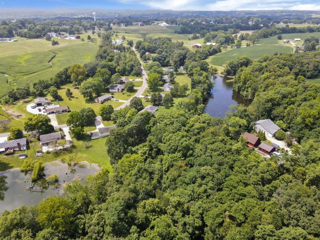 3073 Meadowbrook Drive NE, Lancaster, OH 43130