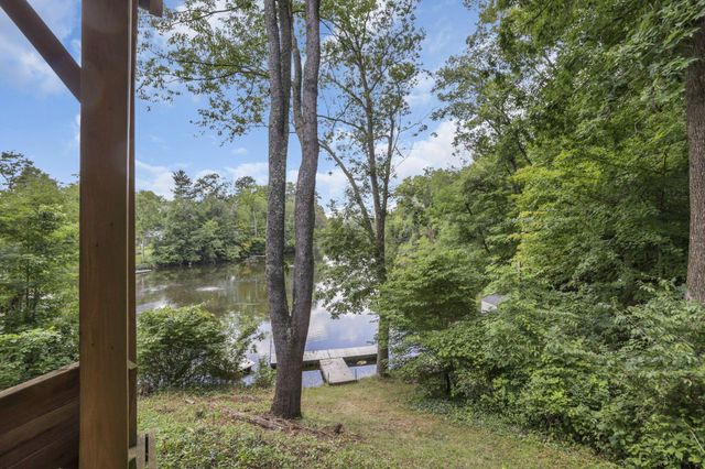 3073 Meadowbrook Drive NE, Lancaster, OH 43130