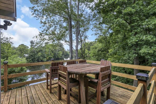 3073 Meadowbrook Drive NE, Lancaster, OH 43130
