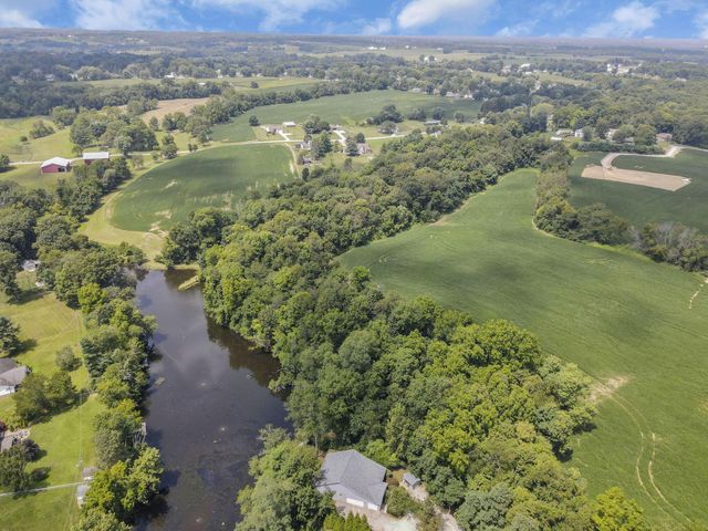 3073 Meadowbrook Drive NE, Lancaster, OH 43130