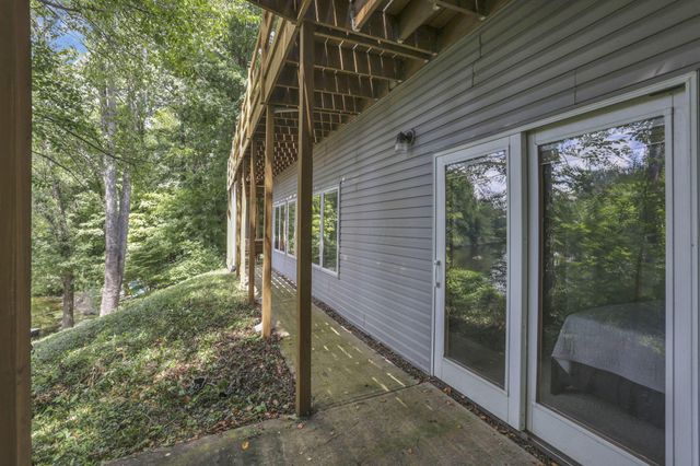 3073 Meadowbrook Drive NE, Lancaster, OH 43130