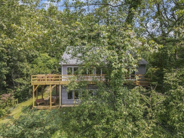 3073 Meadowbrook Drive NE, Lancaster, OH 43130